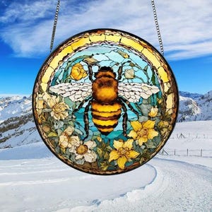 Bee Stained Glass Suncatcher, Honeybee Window Hanging, Garden Decor Gift, Perfect for Bee Lovers.